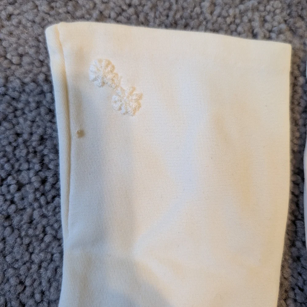 Vintage White Embroidered Women's Nylon Gloves